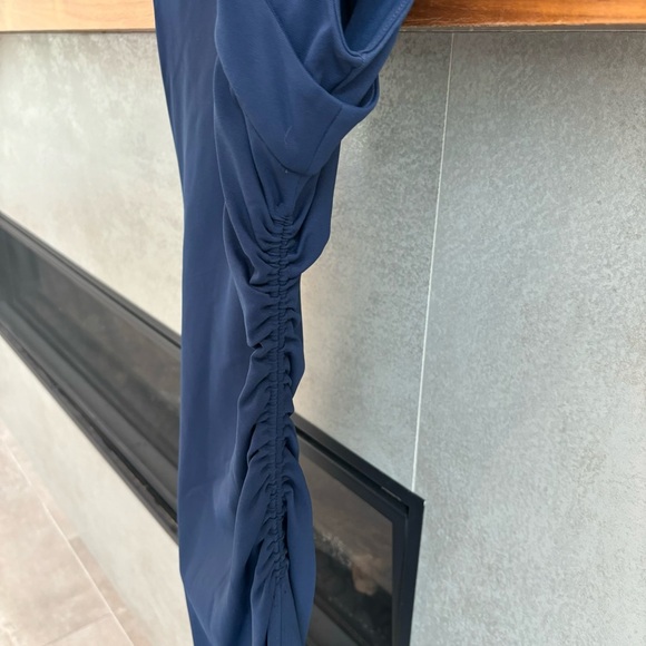 DIANE VON FURSTENBERG V Neck Midi Lenght Dress, Size 6 - Picture 5 of 12